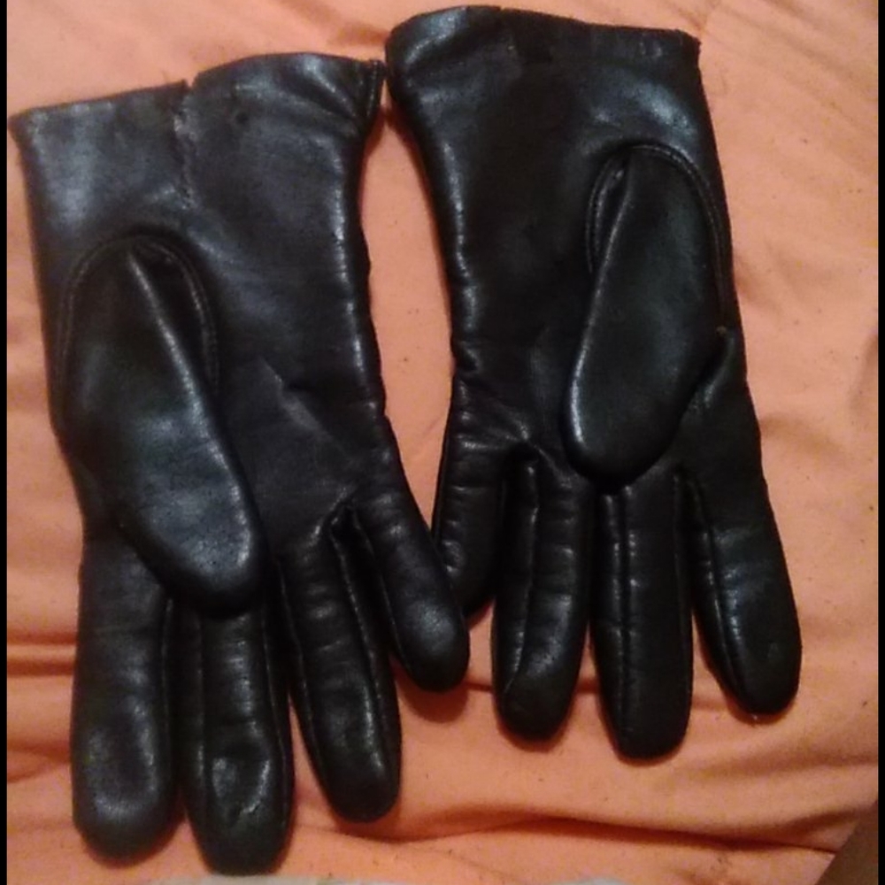 Vinyl leather like gloves